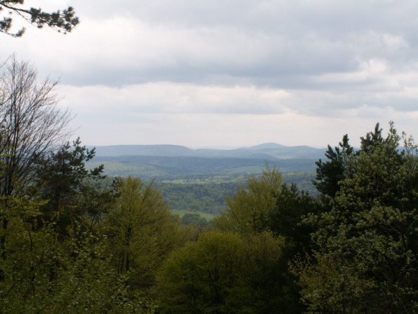 Widok spod Magury na SW