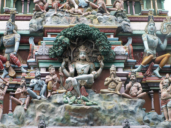 Varanasi: gopuram