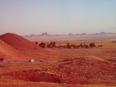 Przez pustynne obszary Pustyni Lota