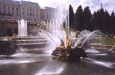 Peterhof:ogrody i fontanny