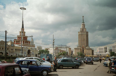 Plac przed Dworcem Jarosławskim