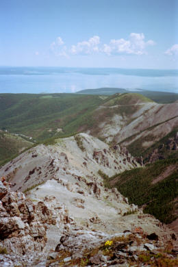 Północne stoki Ongolog, w dali Chubsuguł